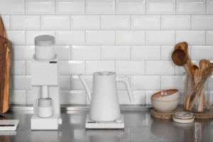 Varia AURA Smart Kettle 1.5 l бял – страничен изглед