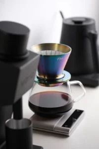 Иновативния уред на Varia за приготвяне на cold brew