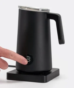 Автоматичен разпенвател за мляко NanoFoamer PRO GEN-2, създаващ микропяна за лате арт