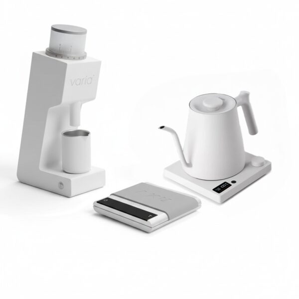 aria VS3 комплект, включващ кафемелачка, везна Varia Aku и AURA Smart Kettle.