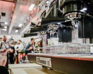 Близък поглед към груповите глави и портафилтри на Astrolab 3 MB